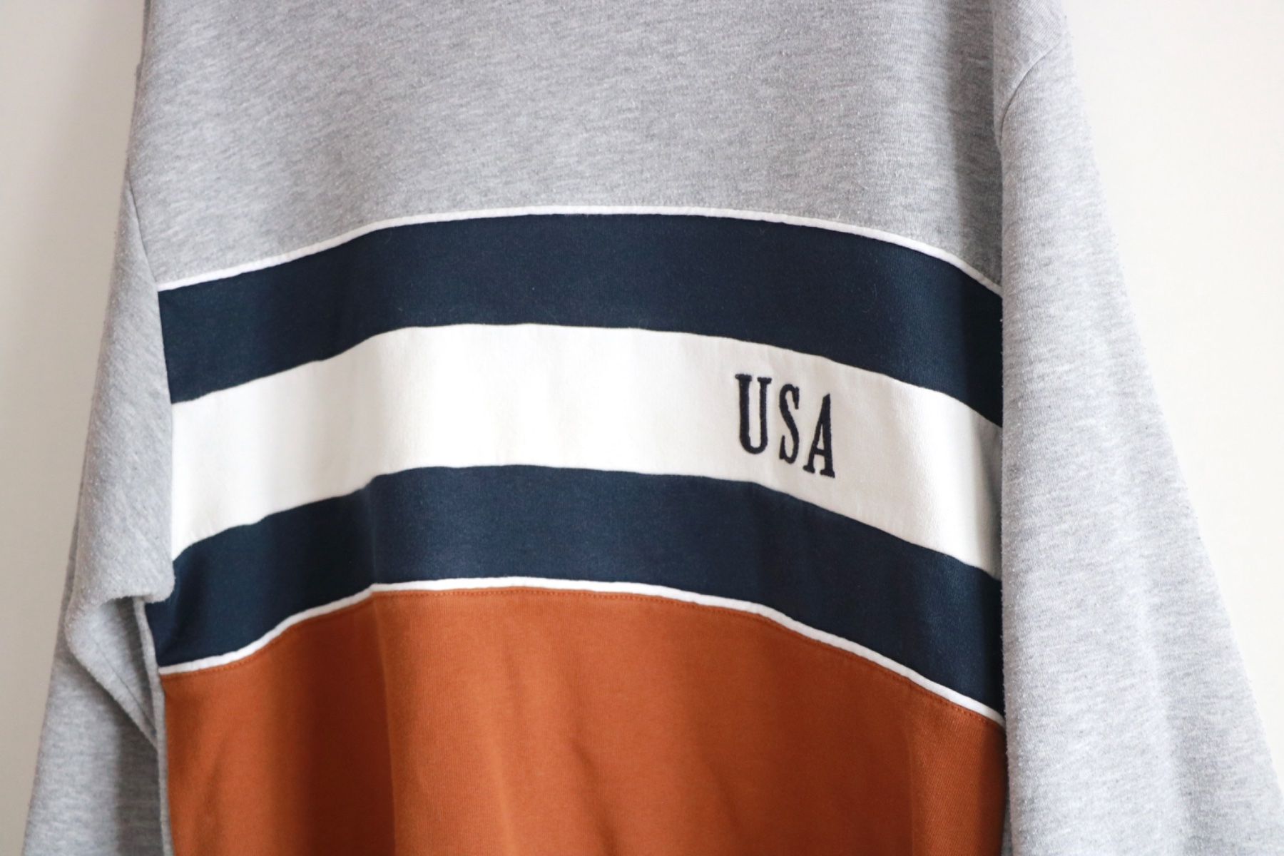 Maglioni & Felpe: Pull & Bear Pullover mit Streifen ‚USA‘ – Usato da Gachnang venduto da todressgolden 1