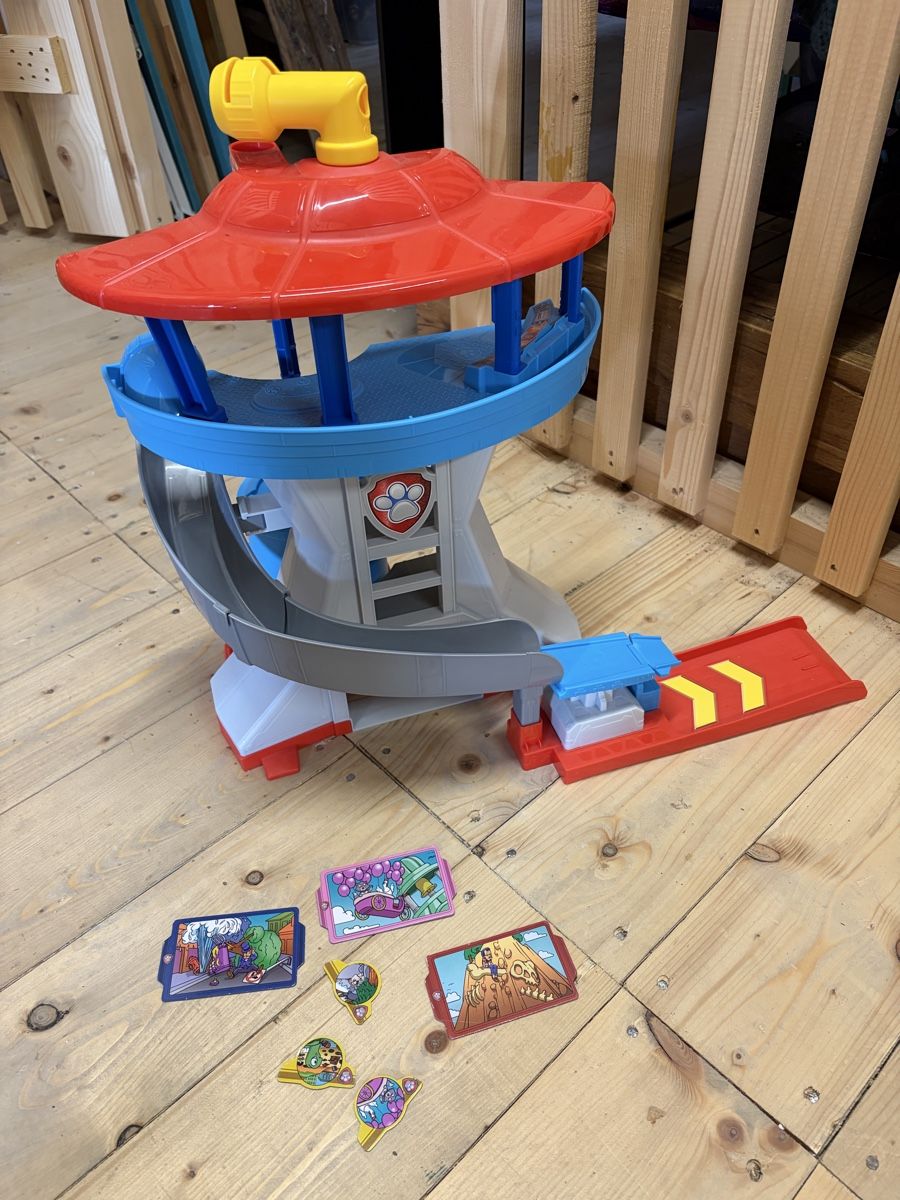 Giocattoli: PAW Patrol - Lookout Tower – Usato da Zürich venduto da Kuonimaettler