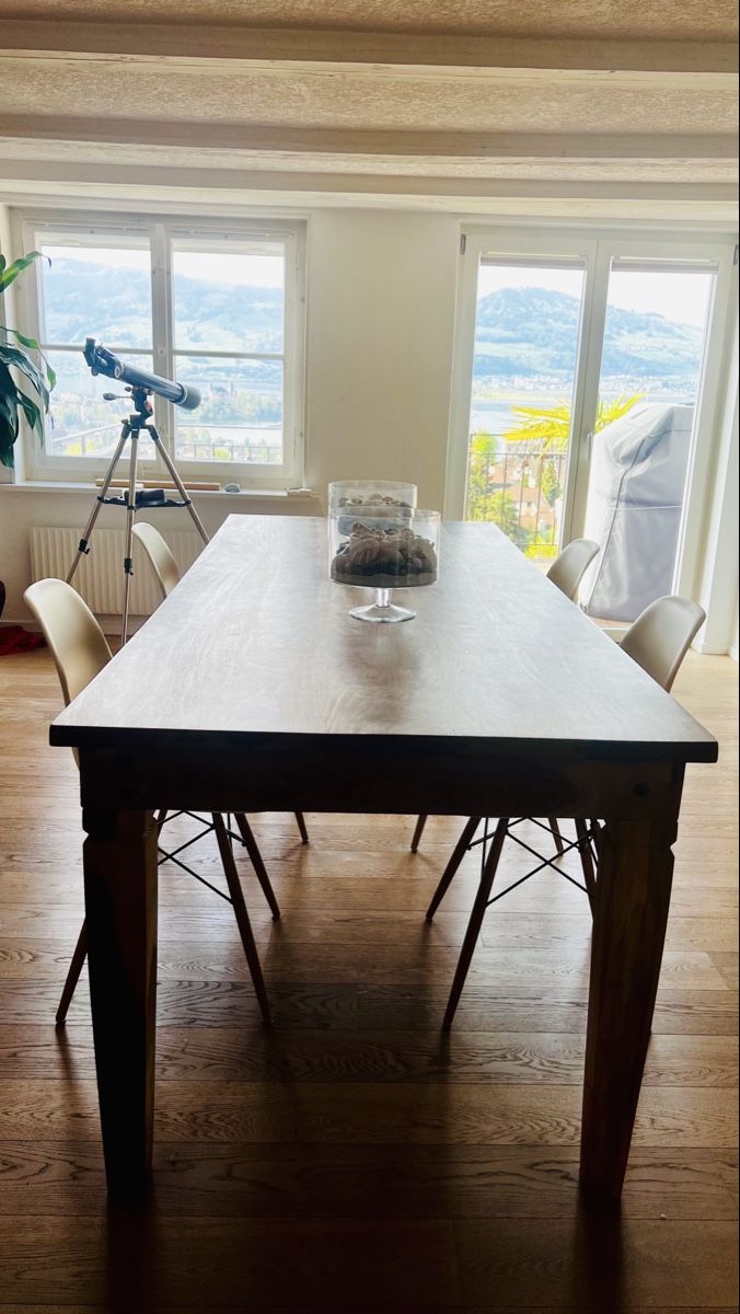 Pfister Tische: Massivholztisch – Neu (gemäss Beschreibung) aus Jona von Lili.lou