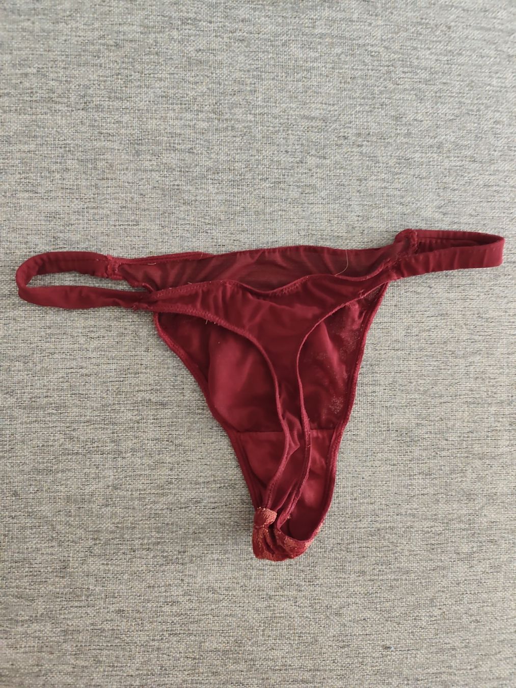 H&M Sonstige Unterwäsche: String-Tanga rot Spitze Grösse S.  – Gebraucht aus Lenzburg von Iso_jcf7 1