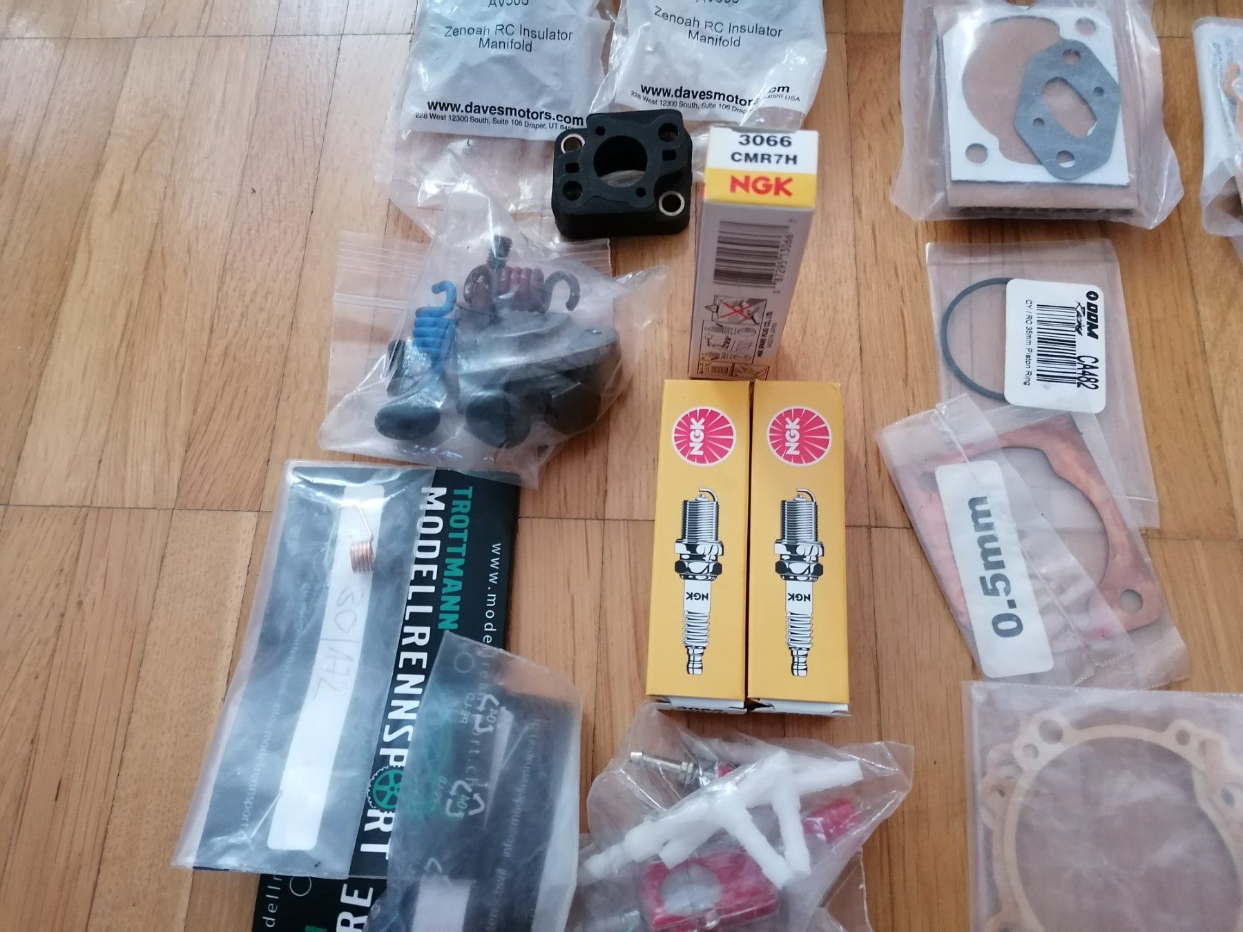 RC Kits de montage: RC Ersatzteile-Set, diverses Material, neu – Neuf avec emballage d'origine à Weinfelden par facer76 2
