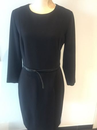 Robe noire Massimo Dutti ceinture cuir