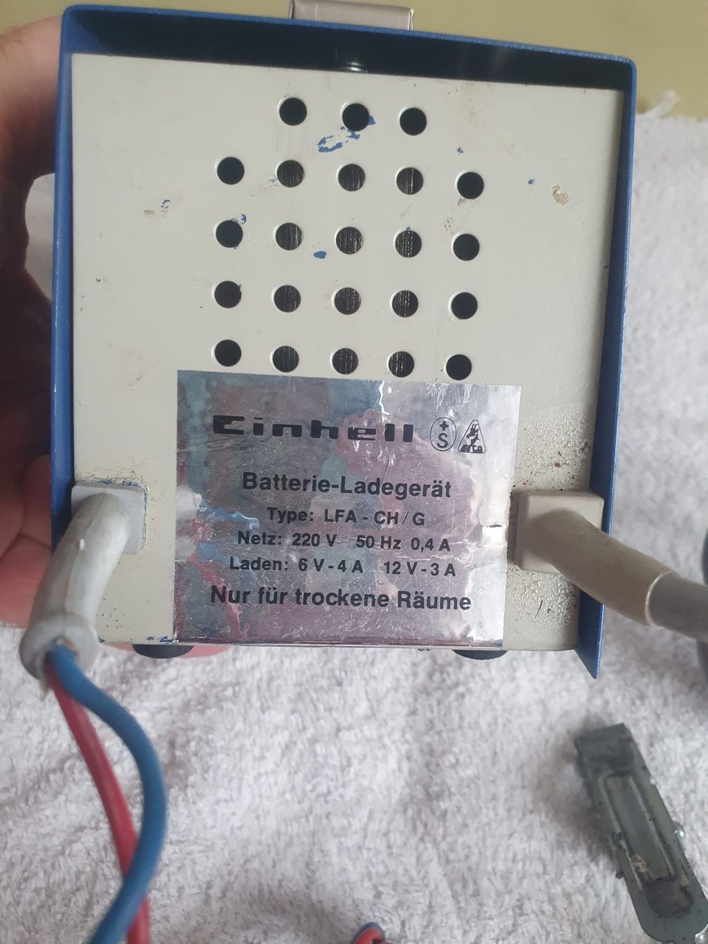 Batterie-Ladegeräte: Einhell Batterie-Ladegerät 6V 12V – Gebraucht aus Basel von FirstClass4000 1