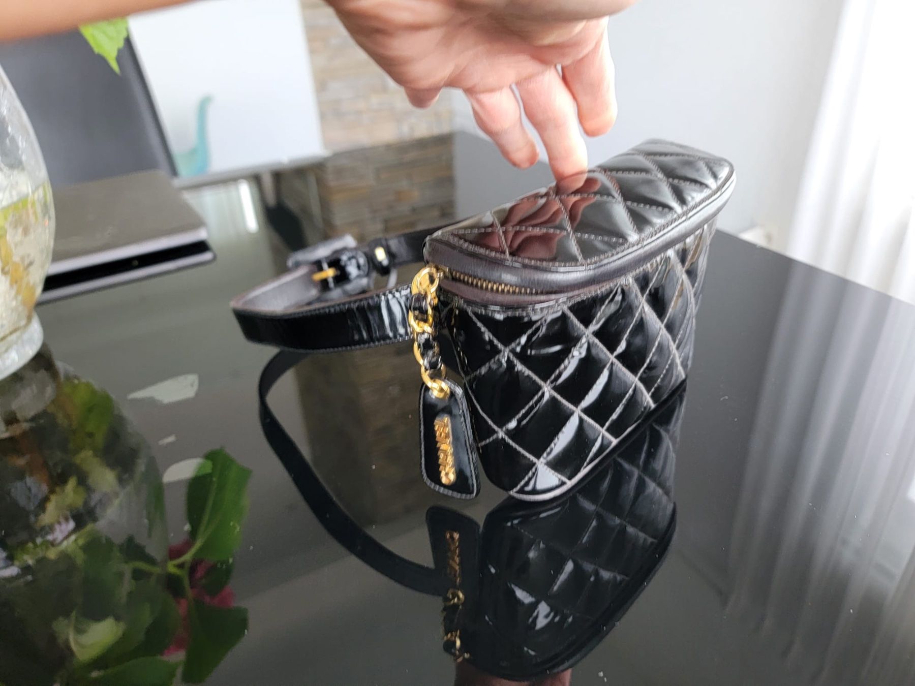 Chanel Borse da donna: Chanel Gürteltasche aus Lackleder – Usato da Wädenswil venduto da lisibit 1