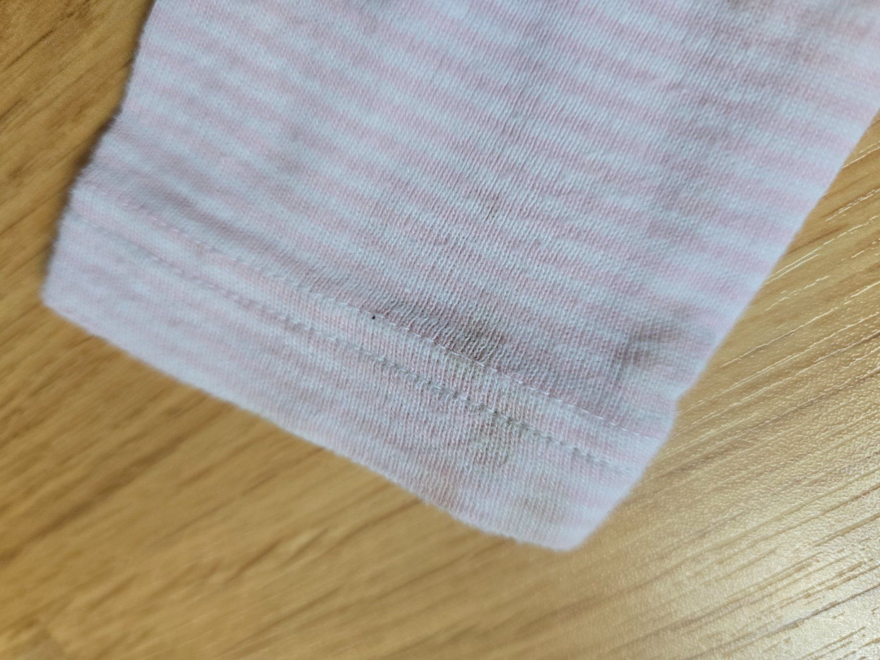 Maglioni & Felpe: 2 Langarmshirt Kids Gr. 128 – Usato da Büttikon AG venduto da Amineah 2