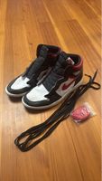 Nike Air Jordan 1 High Schwarz Rot 