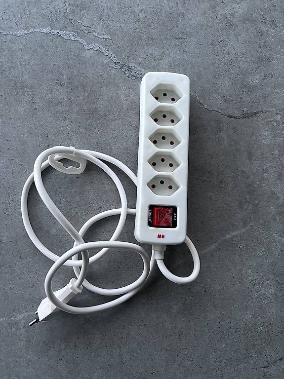Stecker: Steckdosenleiste – Gebraucht aus Thun von Globi55