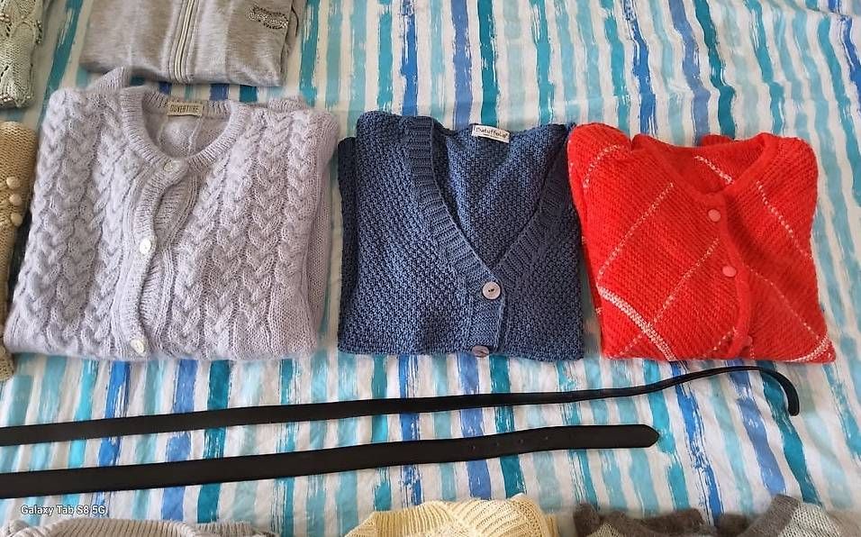 Lotti di vestiti: Indumenti donna taglia S e M – Usato da Cadro venduto da Inuit71 3