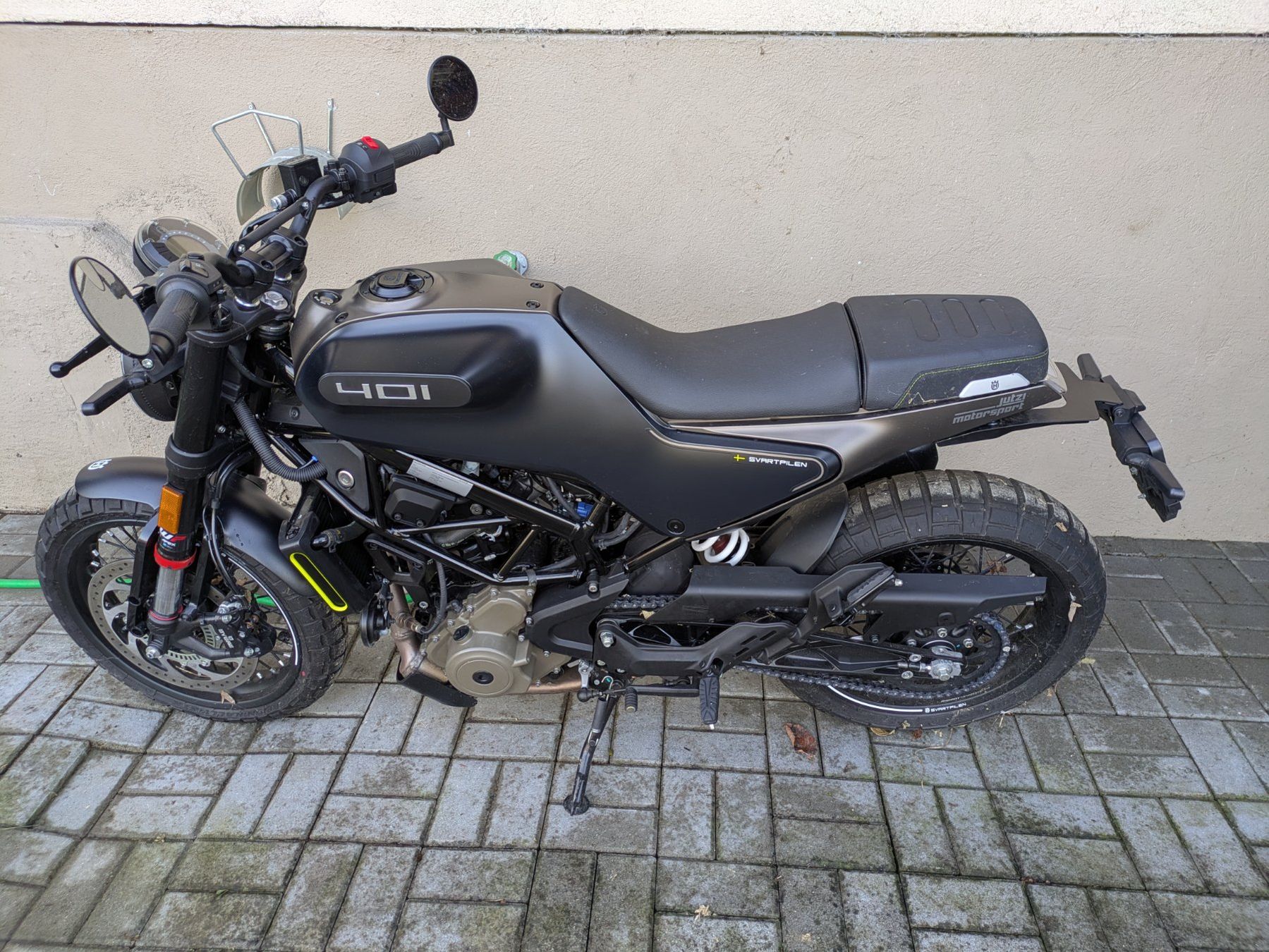Husqvarna Strasse: Husqvarna Svartpillen 401 – Gebraucht aus Hindelbank von Stupsnase.ch