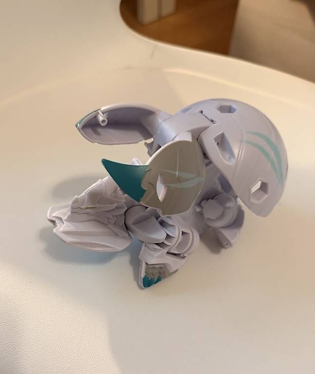 Giocattoli: Bakugan Battle Brawlers  Original Bakugan – Usato da Niederhasli venduto da bon_628l 1