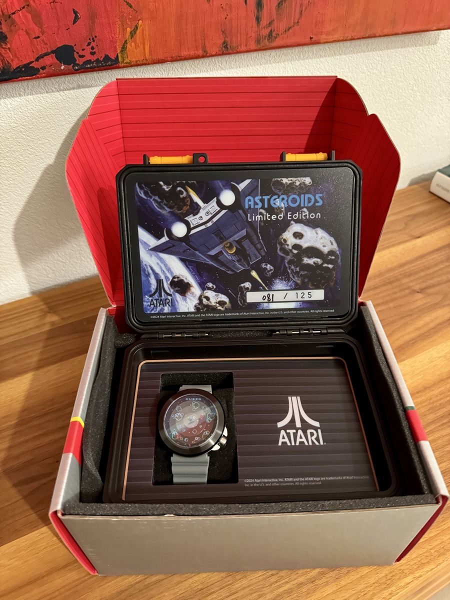 Orologi: Nubeo Atari Asteroids Limited Edition Watch - Nova Nightfall – Nuovo e nell'imballaggio originale da Uitikon Waldegg venduto da polento1979