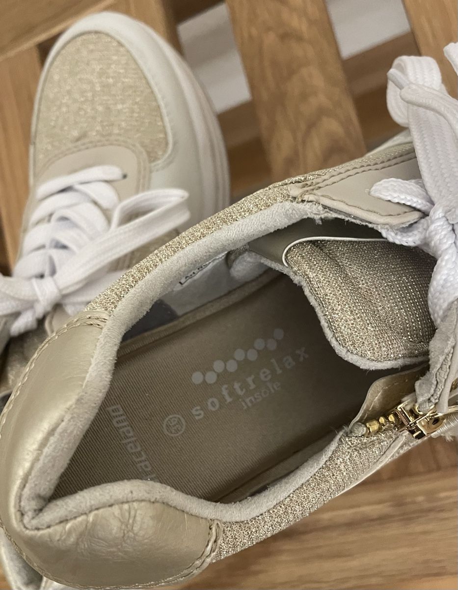 Graceland Damenschuhe: Graceland Sneaker Gold Glitzer Schuhe – Neu (gemäss Beschreibung) aus Eschenbach SG von Patri84 2