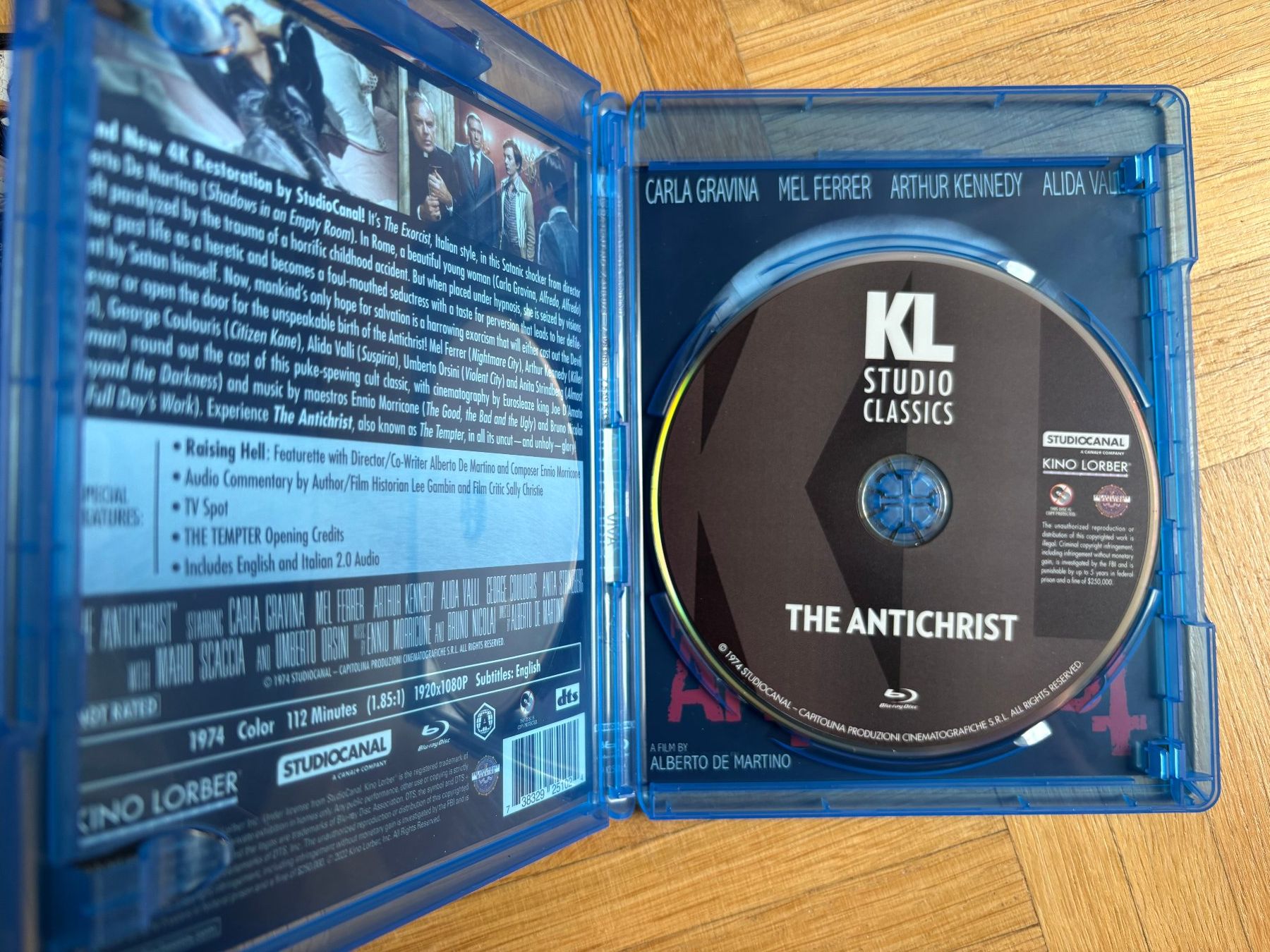 Tutti i DVDs: The Antichrist - mit Slipcover - Blu-ray – Nuovo (secondo la descrizione) da Zürich venduto da Malcom 1