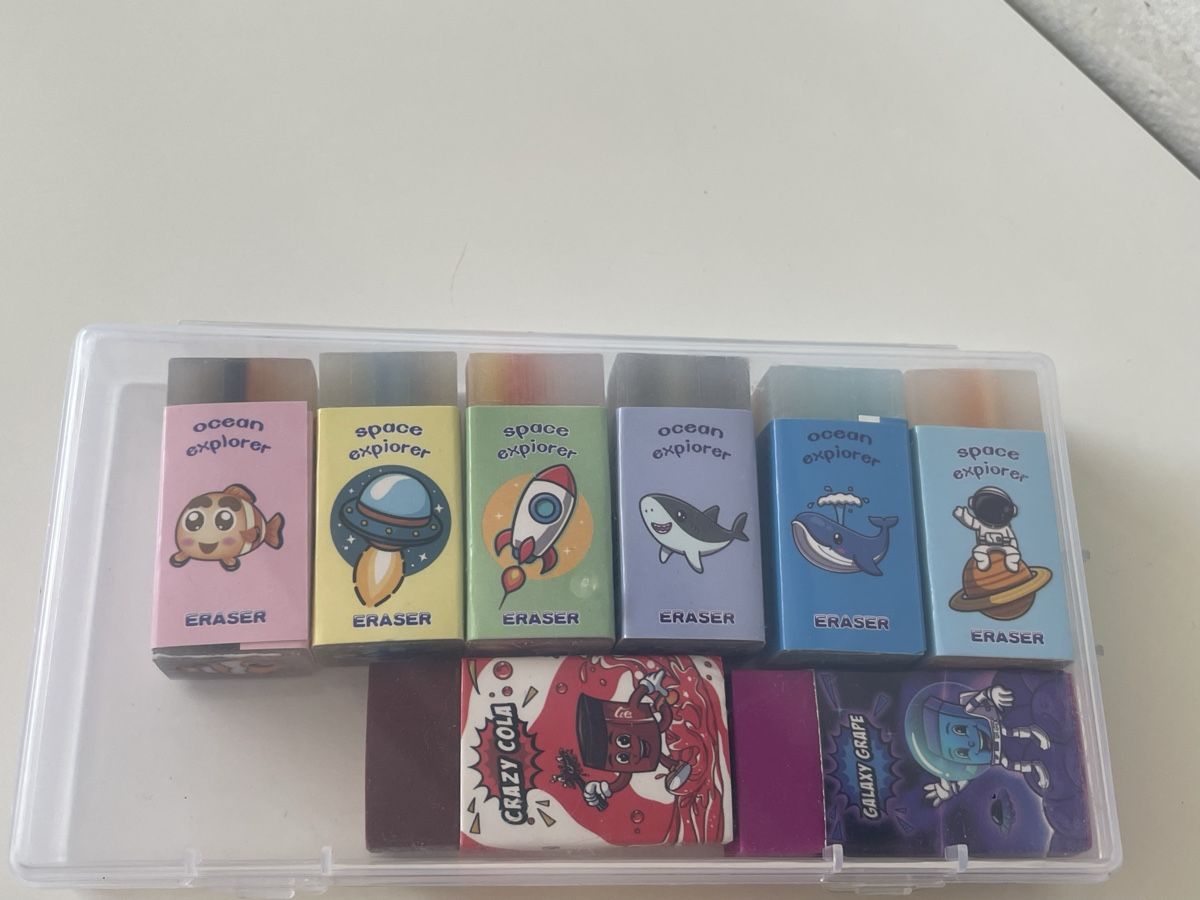 Colori: Radiergummi für Schule – Nuovo (secondo la descrizione) da Unterengstringen venduto da Bettina80