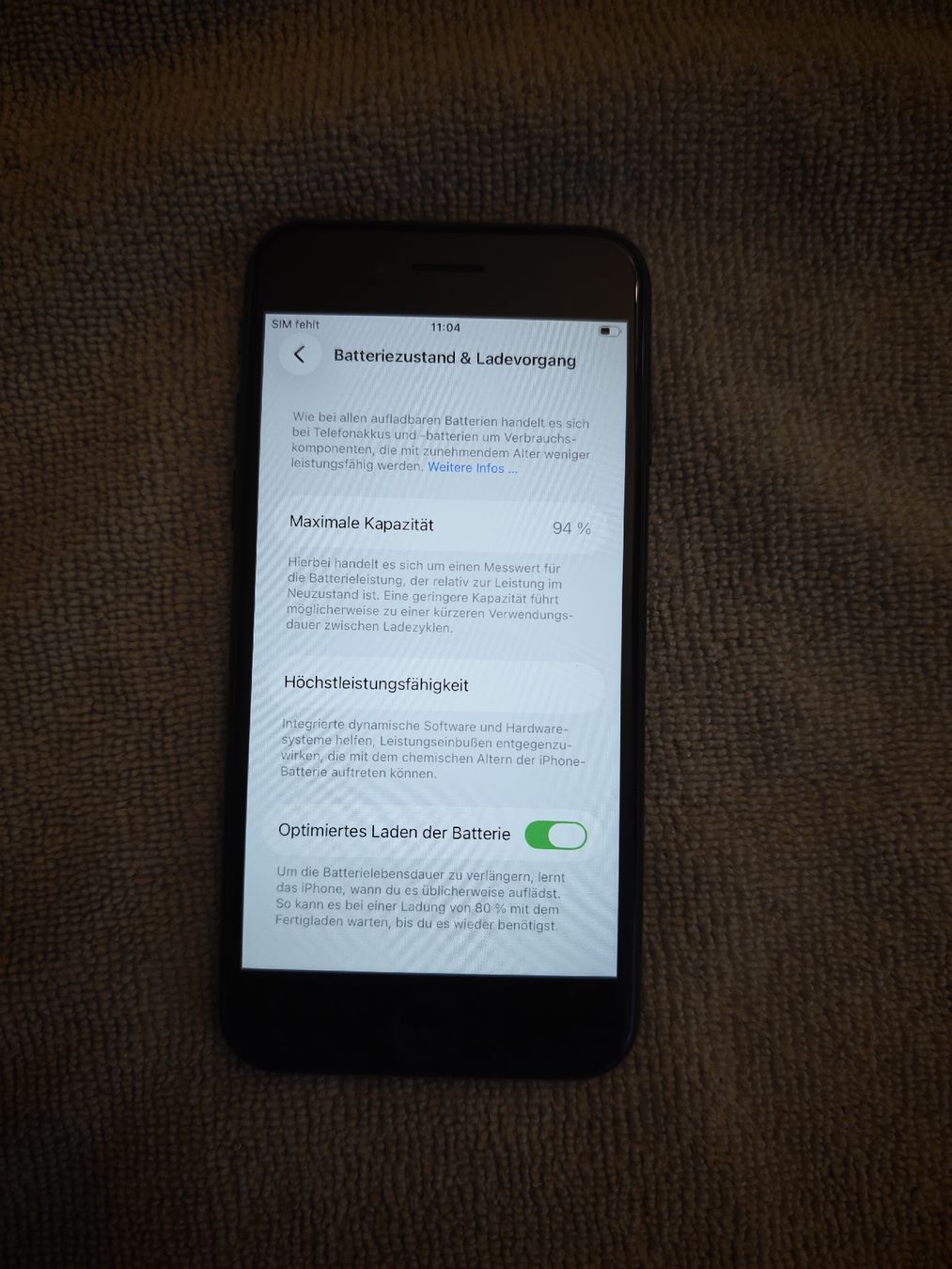Apple Telefoni cellulari / Smartphones: Apple iPhone SE 2020 - 64 GB – Usato da Volketswil venduto da Dbx_856
