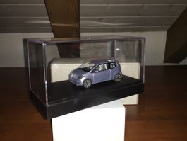 VW e-UP 1/43  Looksmart Hand Made - no Minichamps