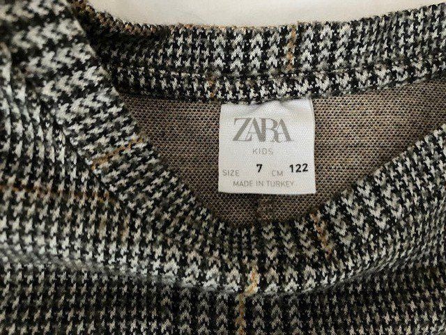 Zara Pullover & Sweatshirts: Pull Zara motif carreaux taille 7 ans – Gebraucht aus Gampelen von Mari60 1
