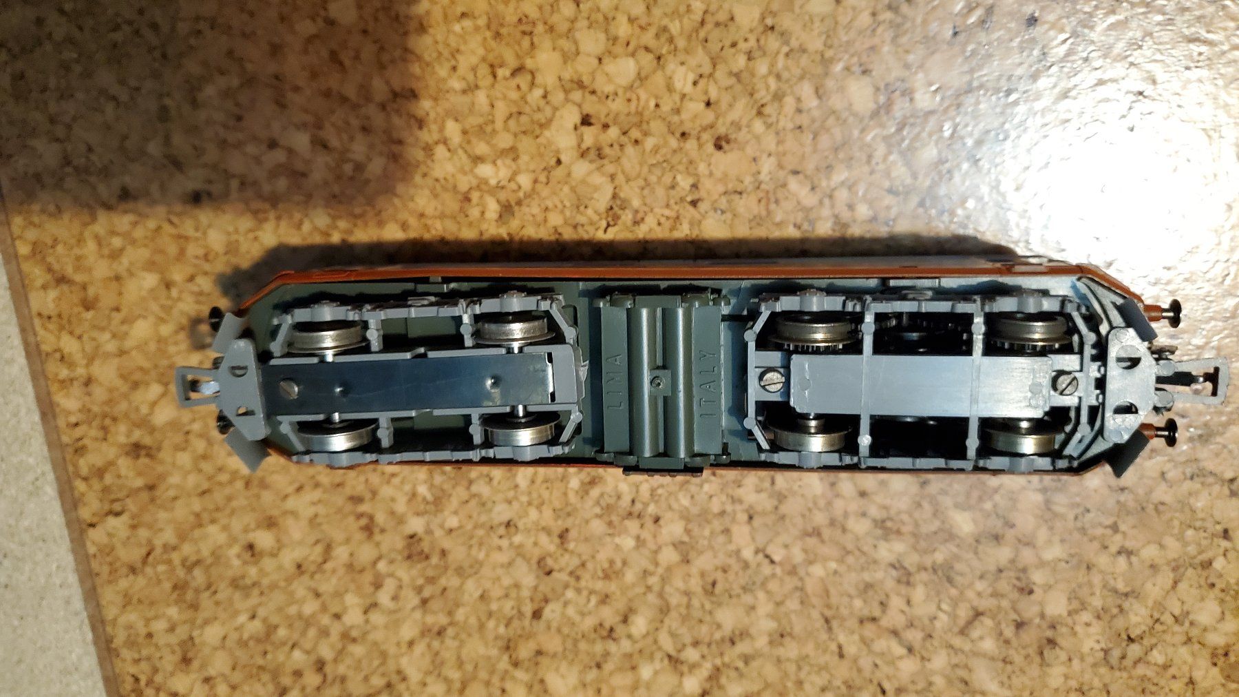 Lima Modellini di ferrovie: LIMA BR Re 4/4 10050 der SBB, DC, H0 – Usato da Courtaman venduto da Silb 3