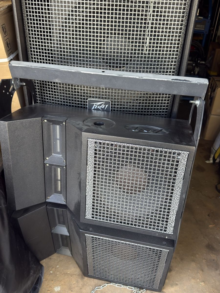 Peavey Haut-parleurs: Peavey Versarray Professional Line Array Sound System – Made – D'occasion à Grand-Lancy par Unic0