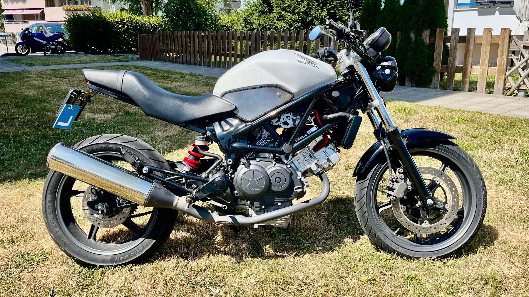 Honda Route: Honda vtr 250cm3 – D'occasion à Broc par dyl_pws2 1