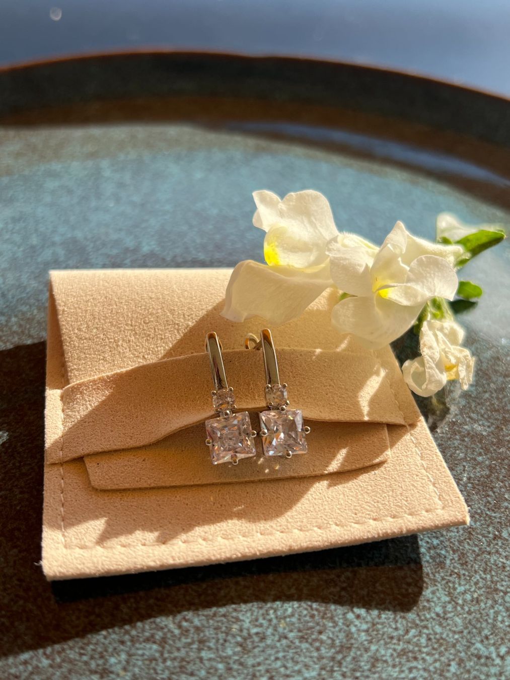 Ohrringe & -stecker: Boucles d’oreilles élégantes – Gebraucht aus Thônex von Swiss-Jewels 4