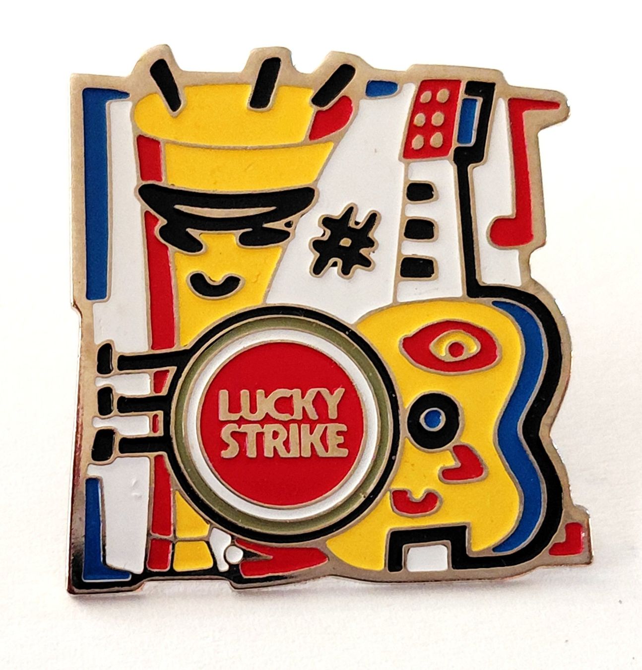 Plaketten & Abzeichen: PIN Lucky Strike – Gebraucht aus Luzern von qualifair