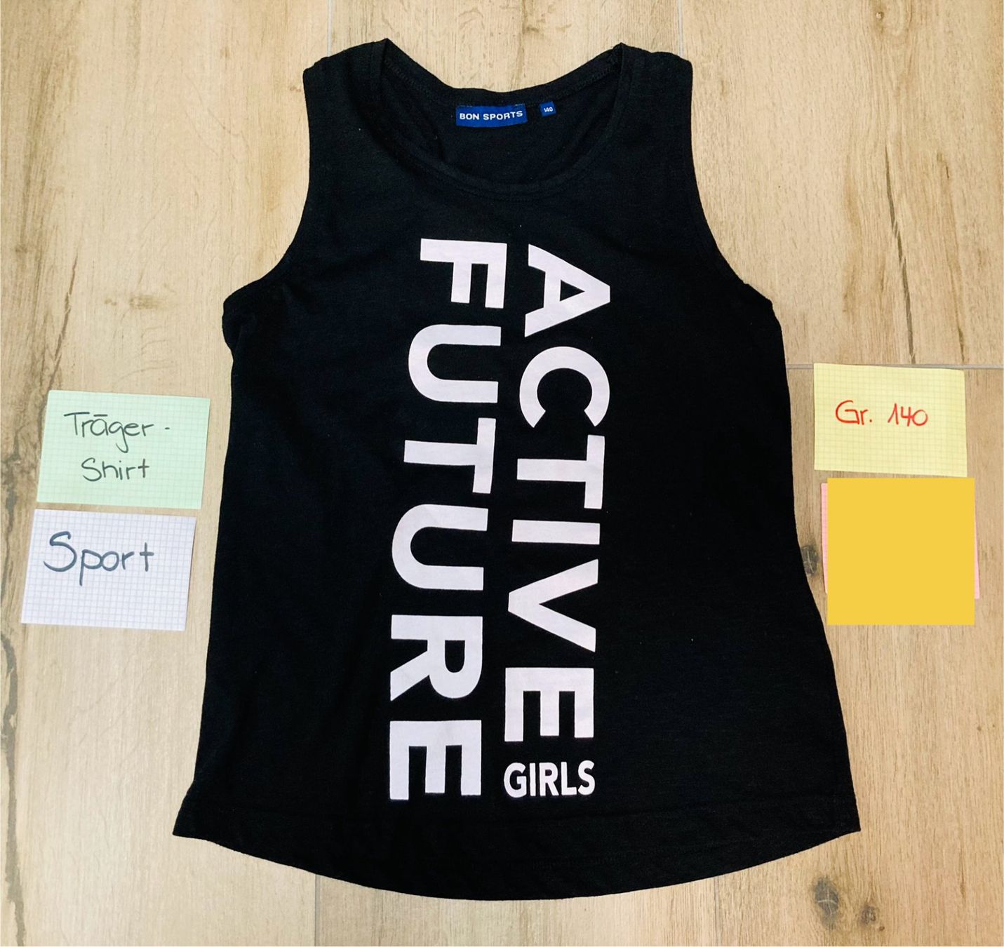 Camicette, T-shirt & Top: Schwarzes Sport-Top "Active Future" für Mädchen, Gr. 140 – Usato da Zuzwil SG venduto da Zaubertipps