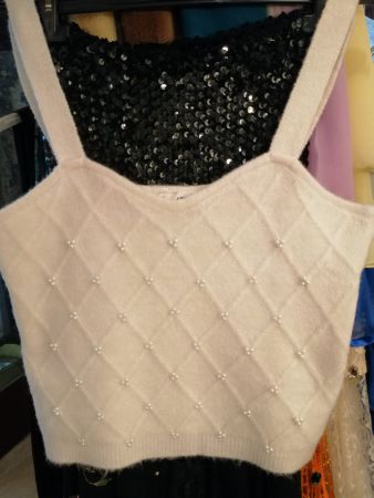 TOP, Wolle Perlenstickerei, von Mango