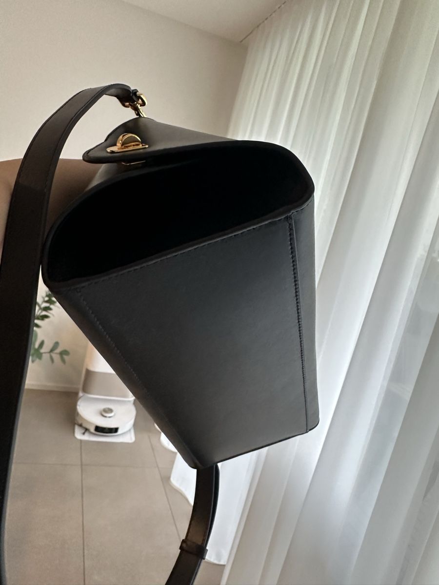 Coccinelle Borse da donna: Neue Coccinelle Ledertasche – Nuovo e nell'imballaggio originale da Chur venduto da moreforless_ 4