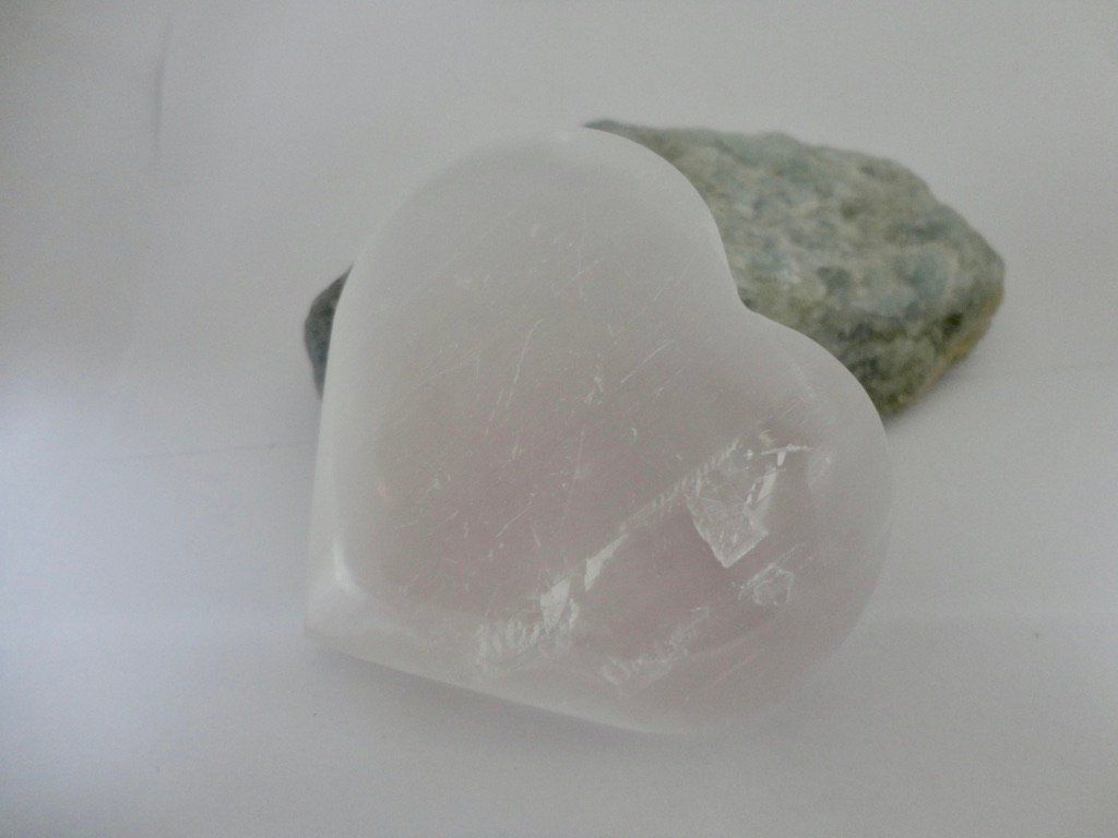 Edelsteine: Herz Selenit – Neu (gemäss Beschreibung) aus Biberist von Steine 1