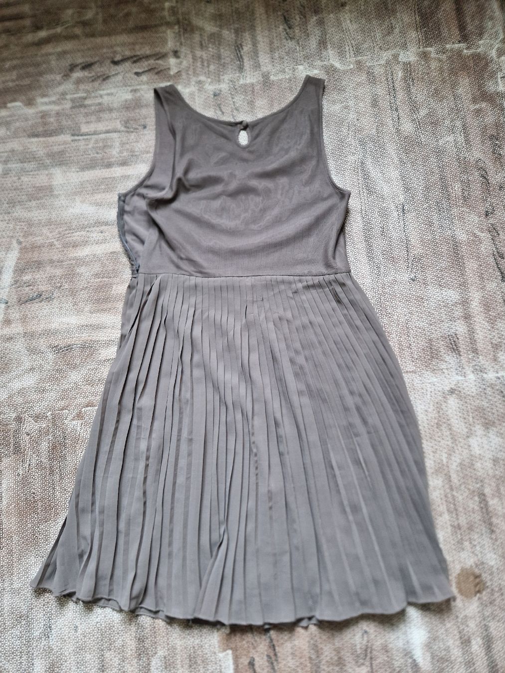 Kleider: Esprit Plisse Kleid Gr.34 – Gebraucht aus Triengen von KittyKat6 1