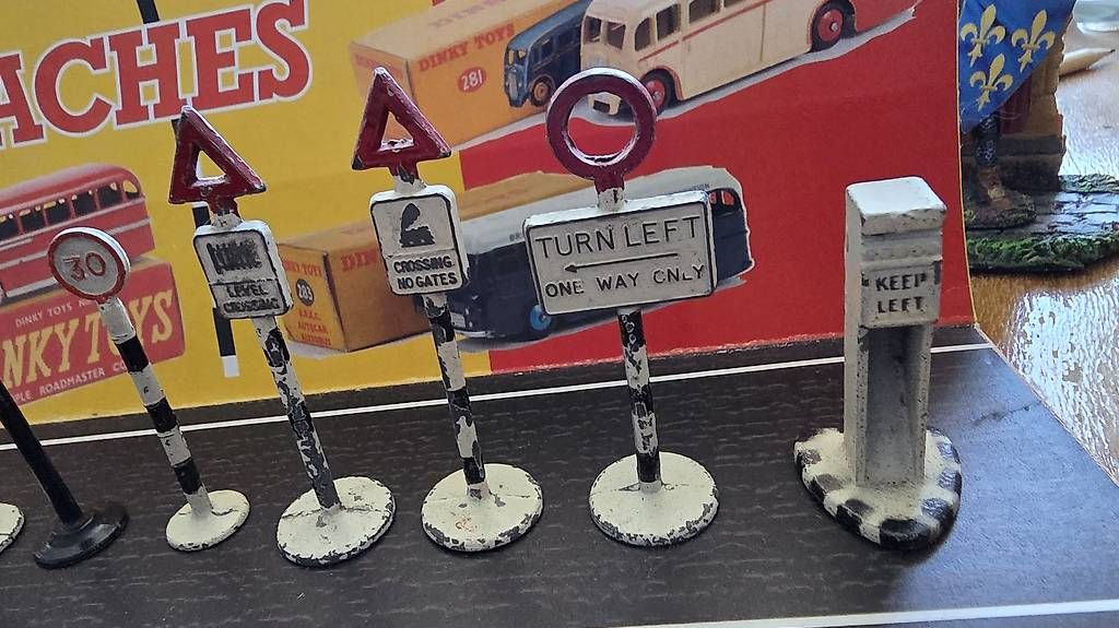 Voitures modèles: DINKY TOYS – D'occasion à Ettingen par 1964erNachtzugfahrer 1