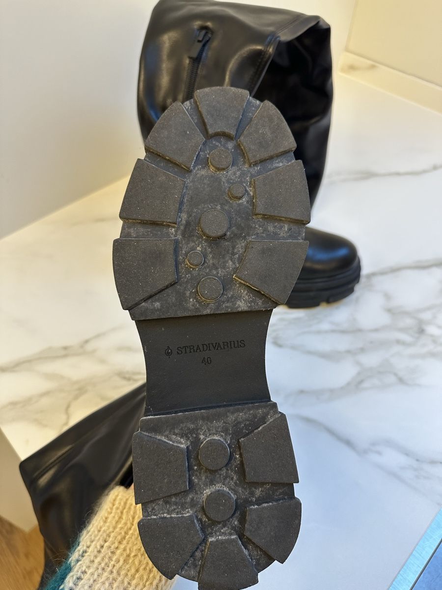 Damenschuhe: Schwarze Overknee-Stiefel, Grösse 40 – Gebraucht aus Koppigen von mrs_5gyj 5