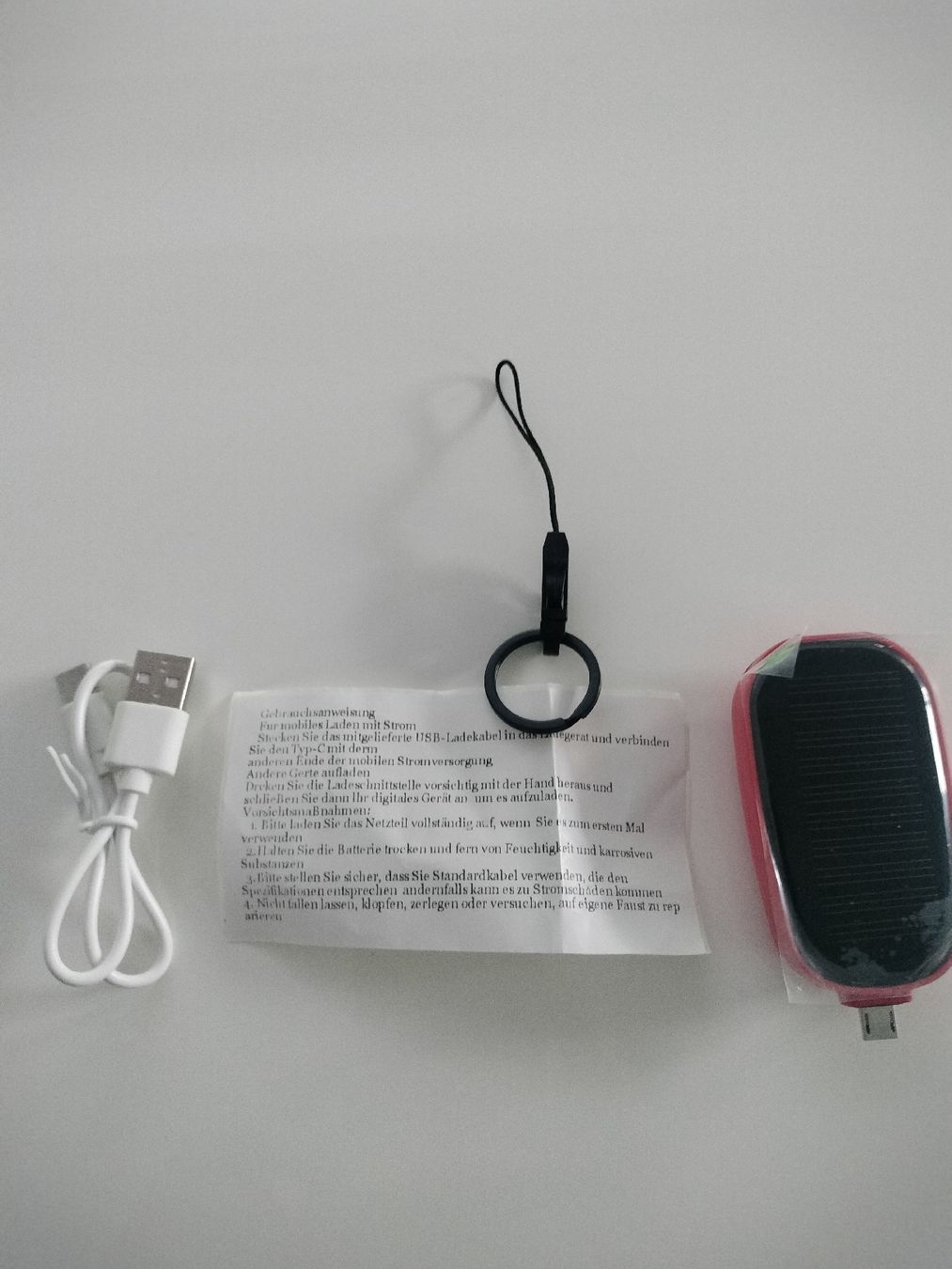Ladegeräte: Solar Powerbank Notfall Ladegerät Typ C – Neu und originalverpackt aus Niederhasli von N8155 5