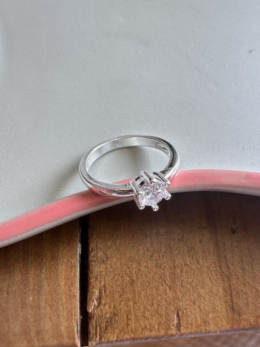 Anelli: Silberring 925 mit Zirkonia, Grösse 8 – Nuovo (secondo la descrizione) da Männedorf venduto da mariadelrocioeberle 1