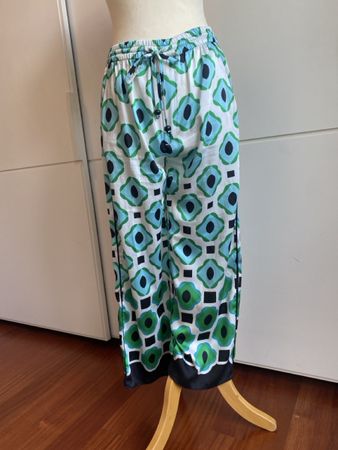 Zara Sommerhose, Grösse M, Blumenmuster - Top Zustand!