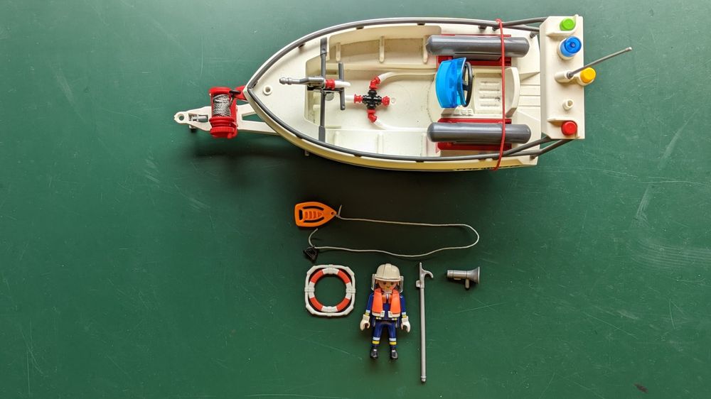 PLAYMOBIL 4823 BATEAU de pompier EUR 20,00 - FR