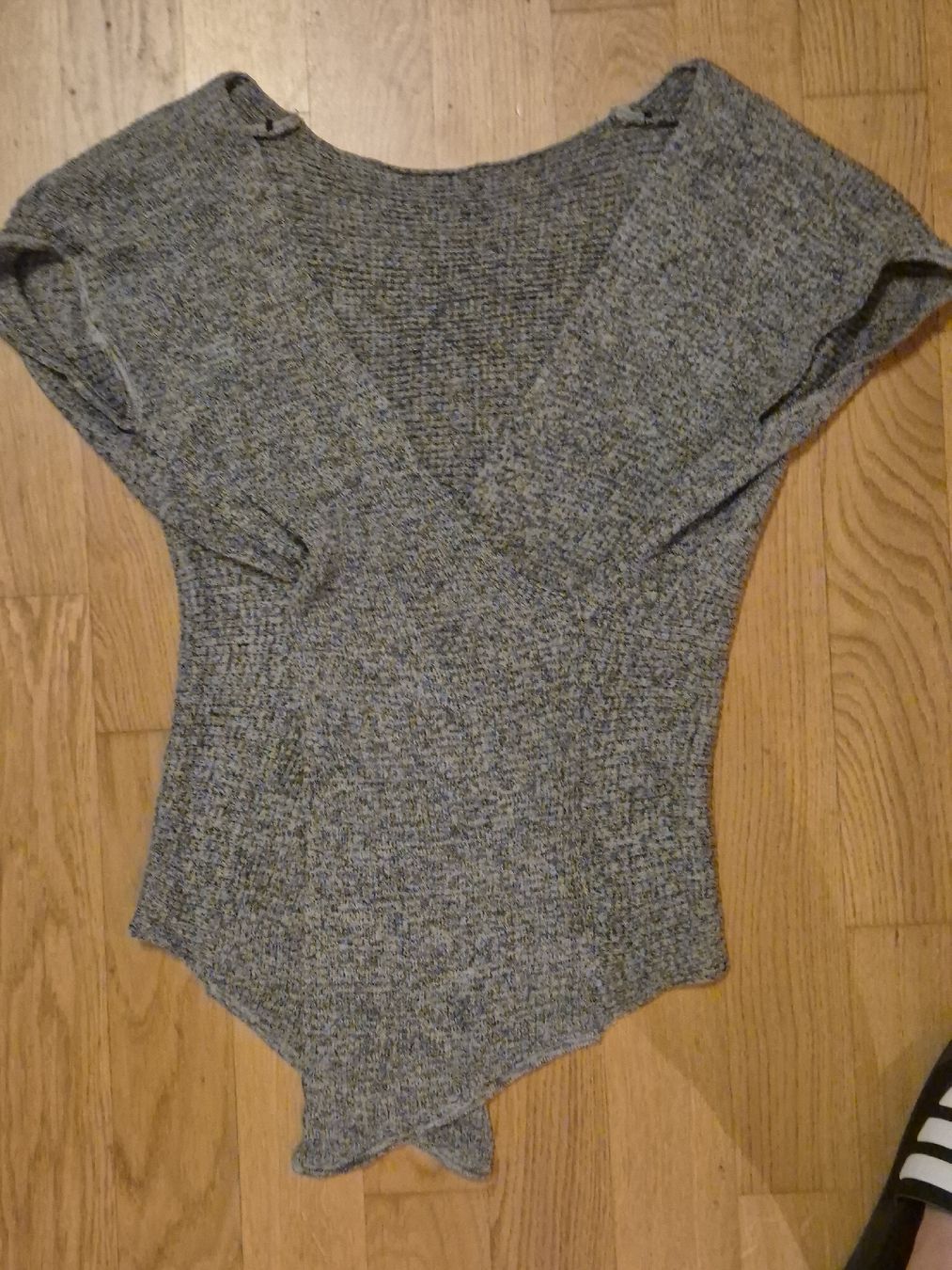 Zara Top: Zara Knit Grey Top, Size M, Great Condition! – Usato da Basel venduto da and_zvv7 1