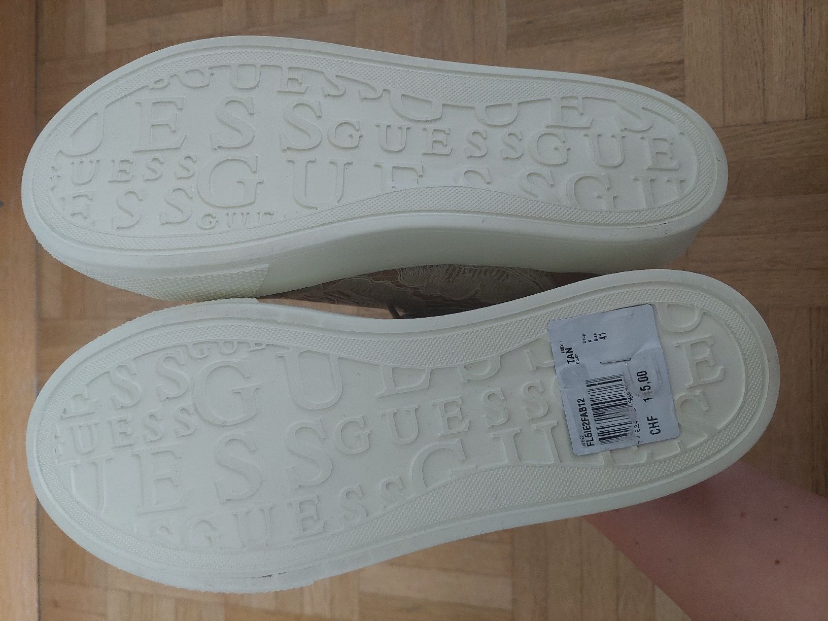Guess Scarpe da donna: Neu! Guess Sneaker, Beige, Grösse 41 – Nuovo e nell'imballaggio originale da Flims Dorf venduto da Truemorish 6