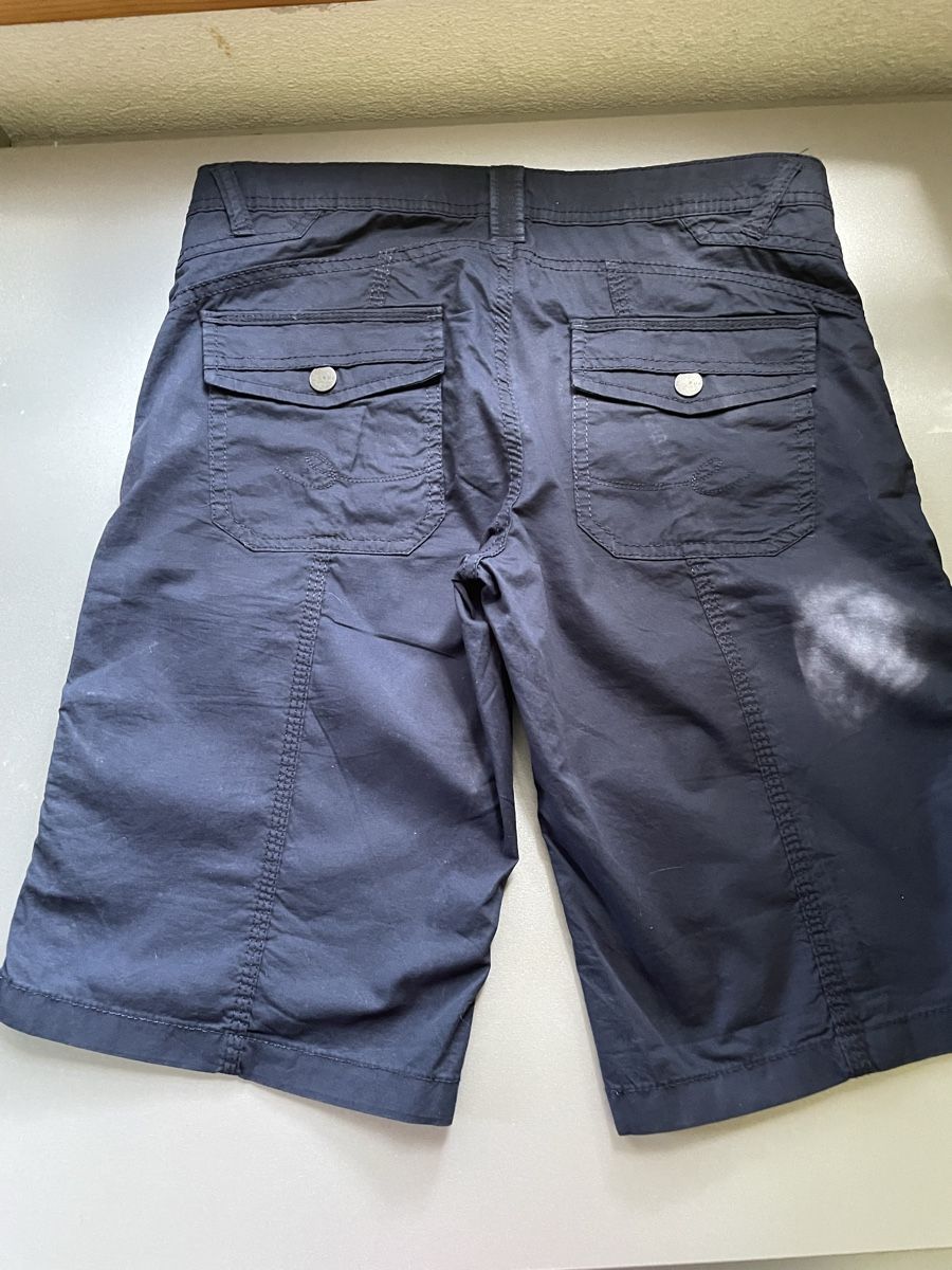 Esprit Pantaloni: Edc Esprit) Bermudas/Shorts 36 dunkelblau – Usato da Bertschikon Gossau venduto da kel_wf2y 1