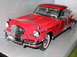 Studebaker 1957 Golden Hawk rot * Motor City Classics 1:18