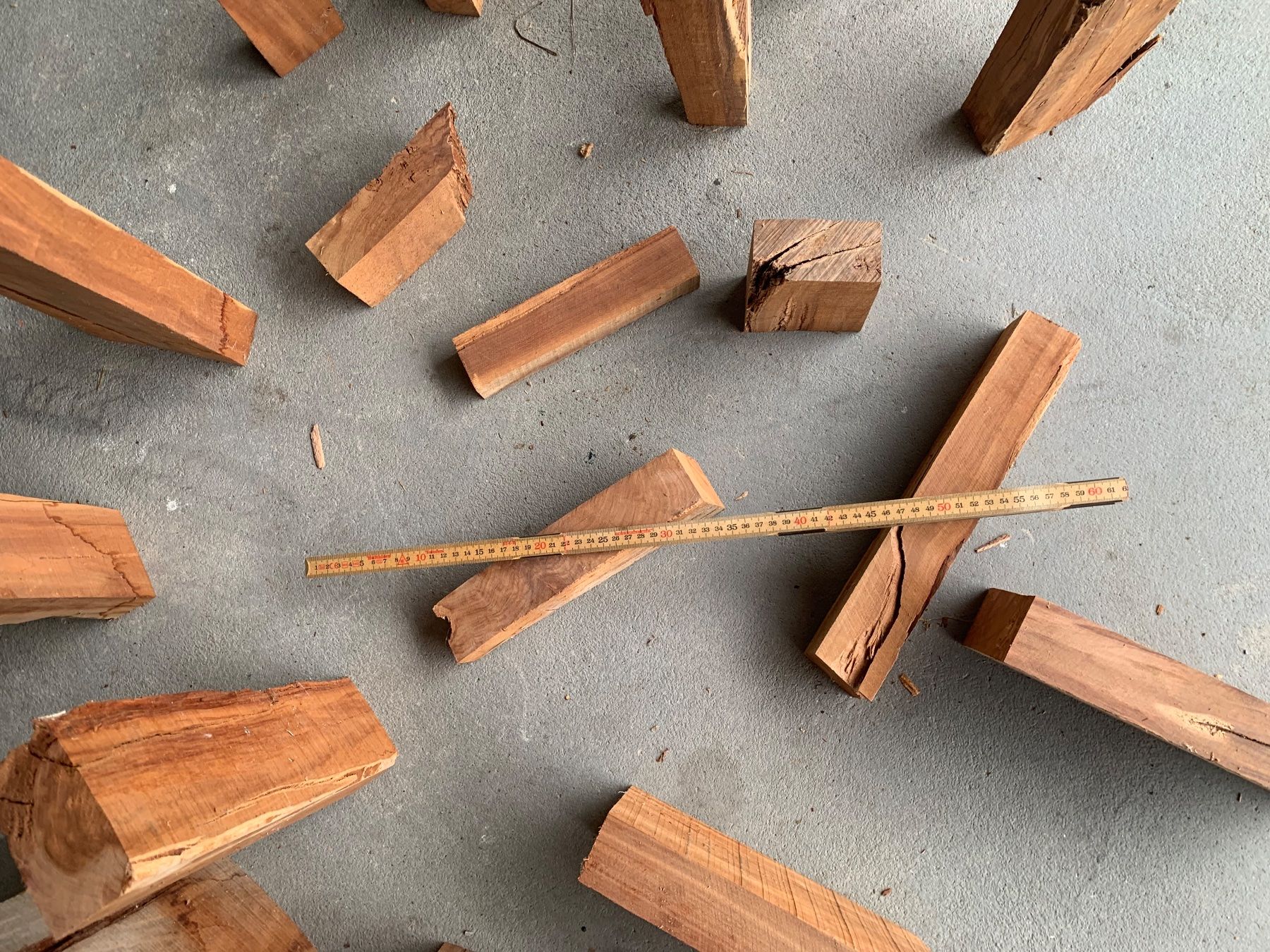 Articoli in legno: Zwetschenholz – Usato da Lustdorf venduto da Monokell 3