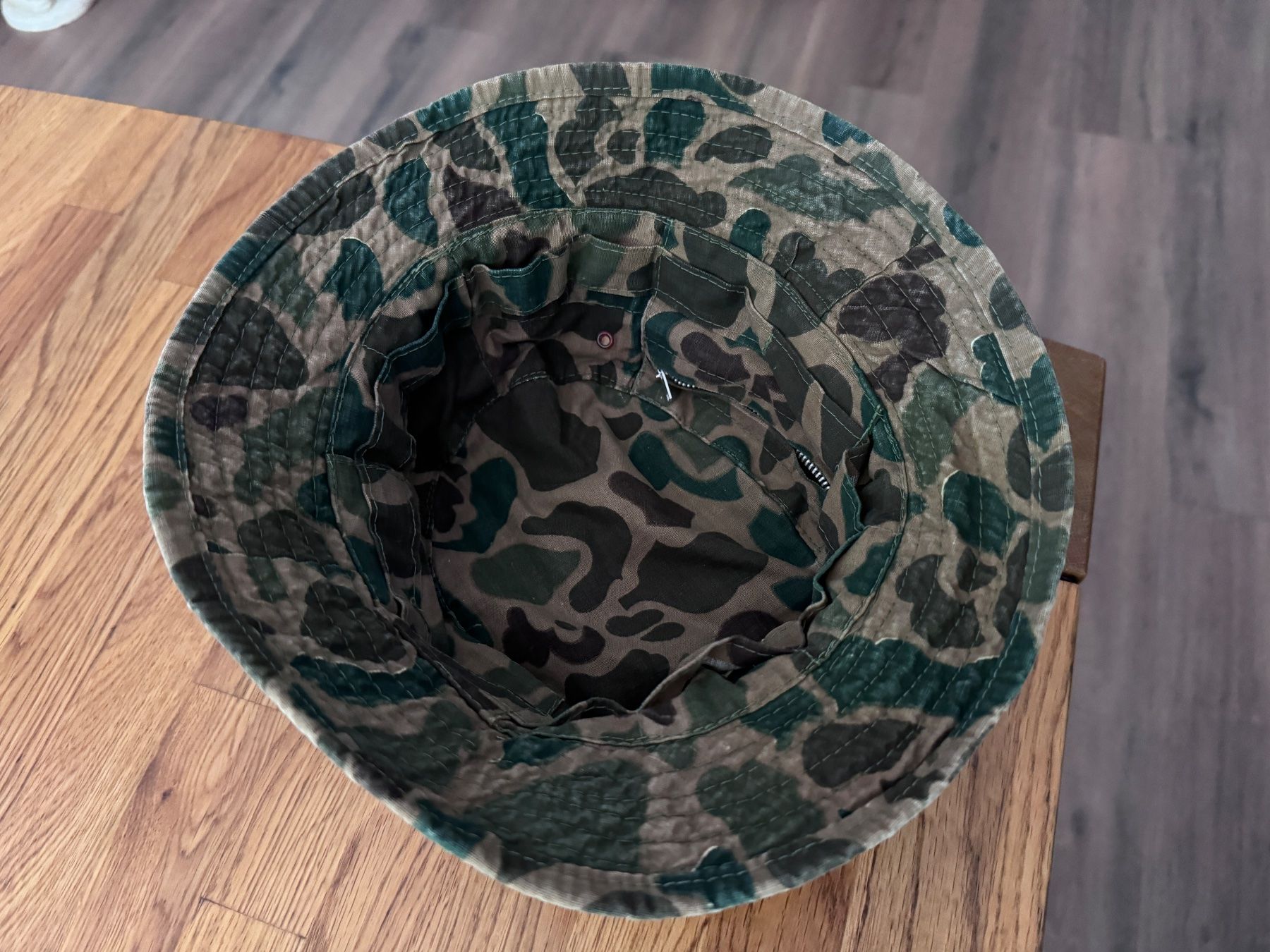Copricapi, berretti & cappellini: Bob Chapeau de soleil camouflage 59 cm – Usato da Genève venduto da New-York12 5