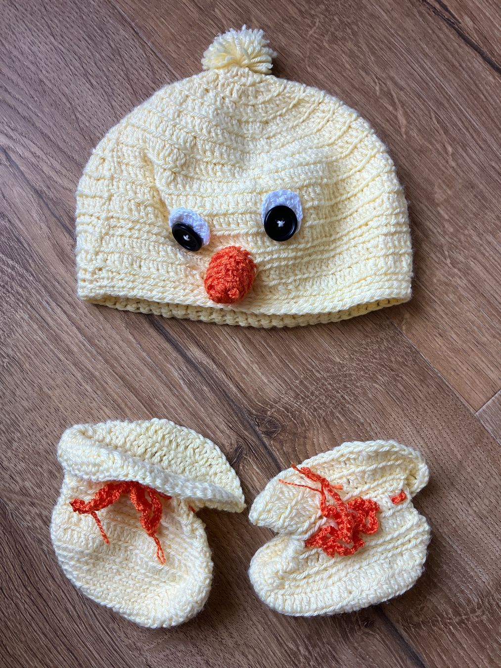 Berretti & Sciarpe: Handmade Newborn Hat & Socks 1M – Usato da Brugg AG venduto da Magna3