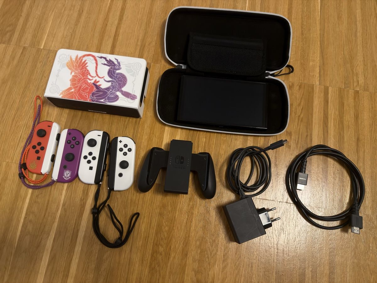 Nintendo Console: Nintendo Switch OLED Pokémon Scarlet & Violet Edition – Nuovo (secondo la descrizione) da Bülach venduto da Diddy_98