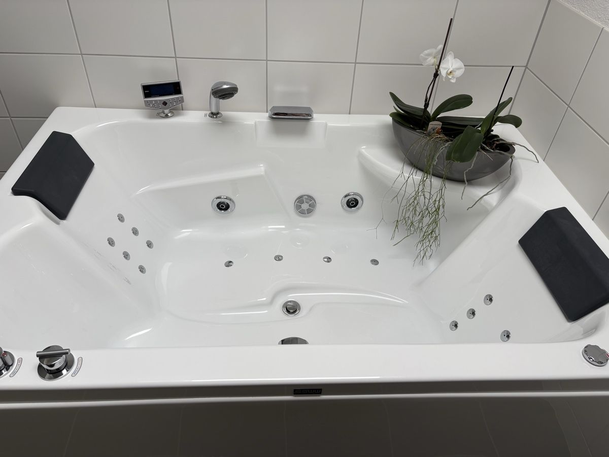 Vasche da bagno: Whirlpool Badewanne SSWW – Usato da Kesswil venduto da Nicole220870 2