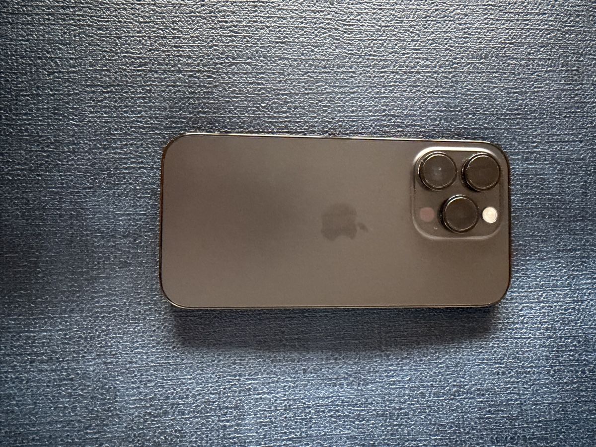 Apple Portables: Iphone 14 pro – D'occasion à Aesch LU par dW.2x7 2