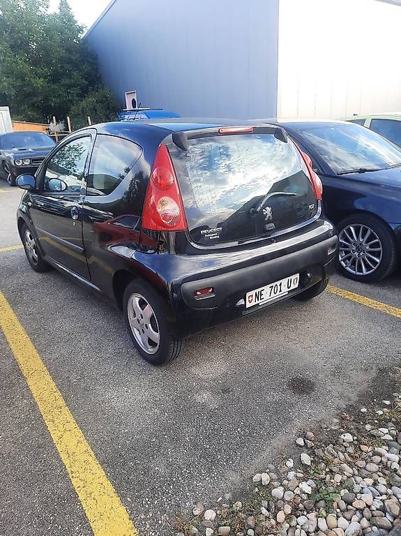 Autos: Peugeot 107 – D'occasion à Boudry par c2r2 2