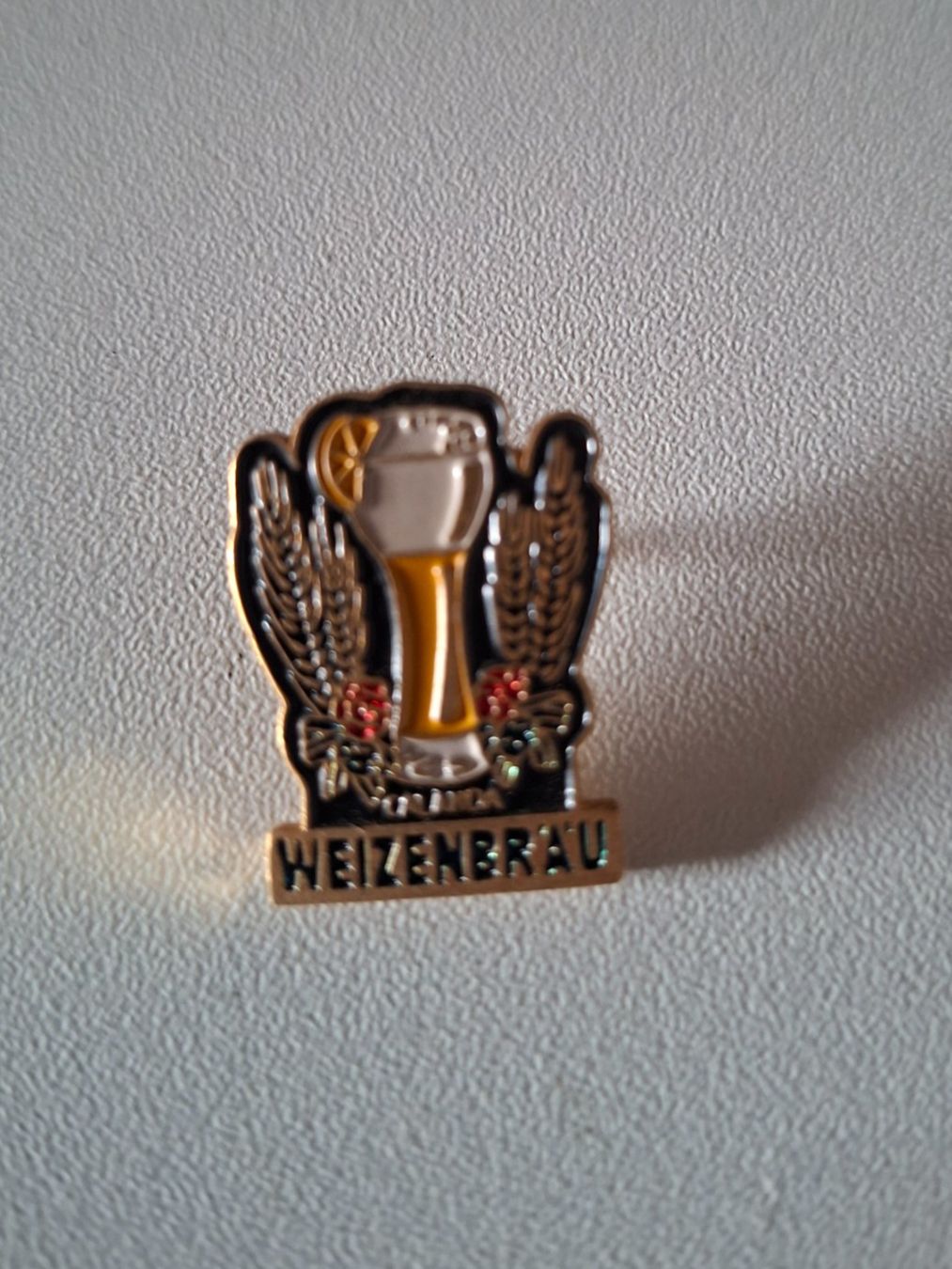 Plaquettes & Badges: Weizenbräu Pin – D'occasion à Erlinsbach par pfunky