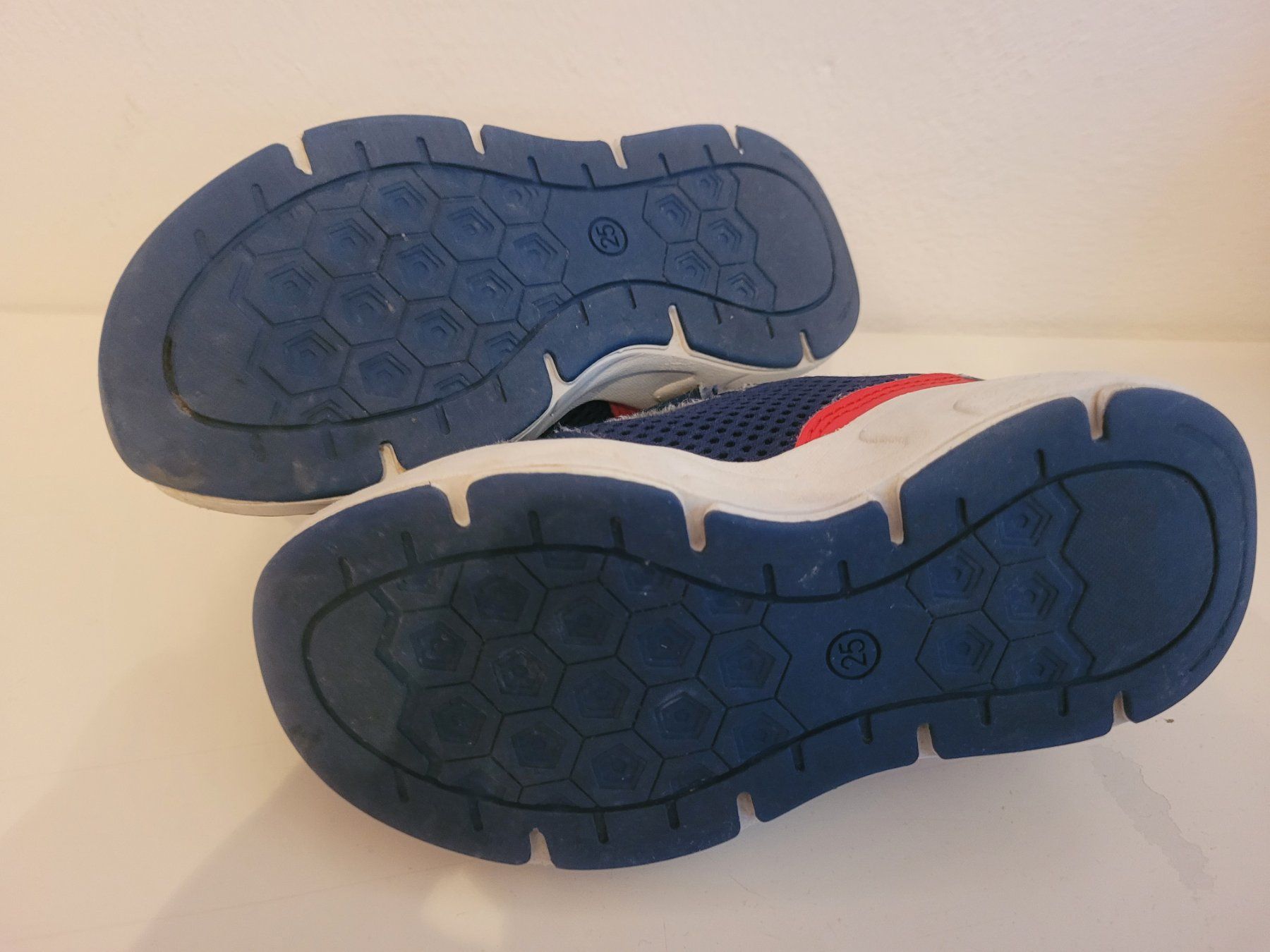 Scarpe da uomo: S 2: Schuhe Feuerwehrmann Sam, Grösse 25 – Usato da Bremgarten b. Bern venduto da Marge7979 2